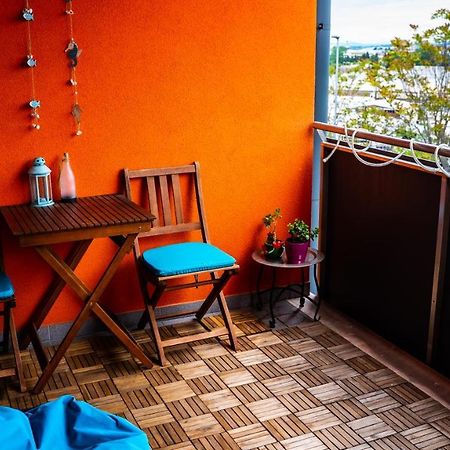 Apartma Orange Apartment Копер Екстериор снимка