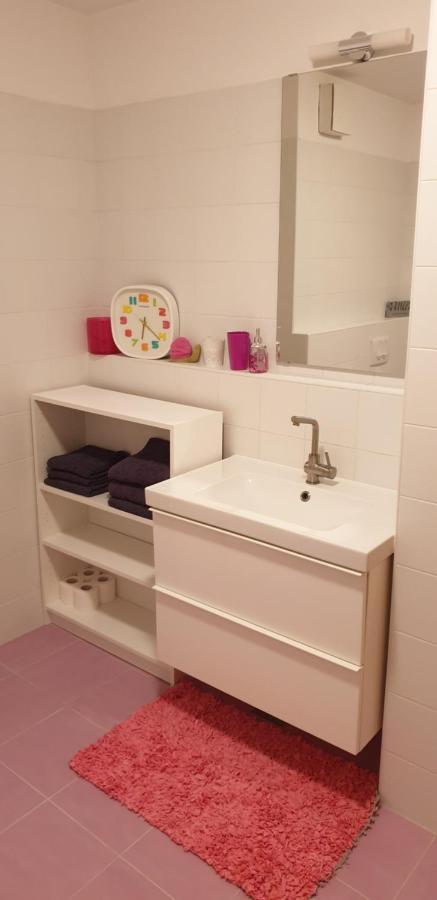 Apartma Orange Apartment Копер Екстериор снимка